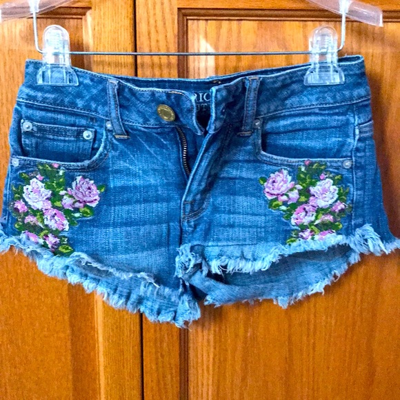 American Eagle Outfitters Pants - American Eagle stretch shorts. Embroidery in pink and green w/ flowers. 1 inseam
